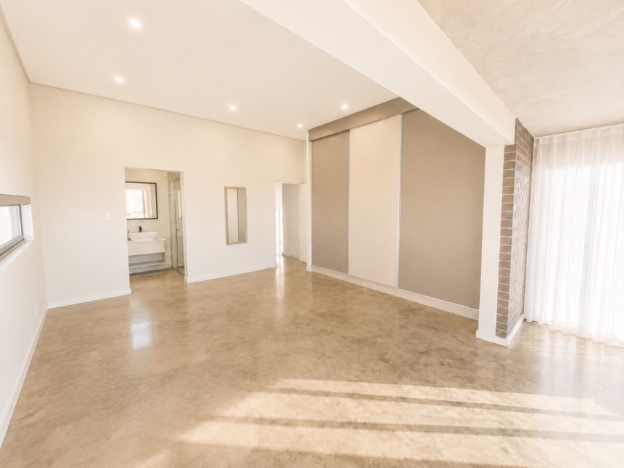 5 Bedroom Property for Sale in Woodland Hills Bergendal Free State